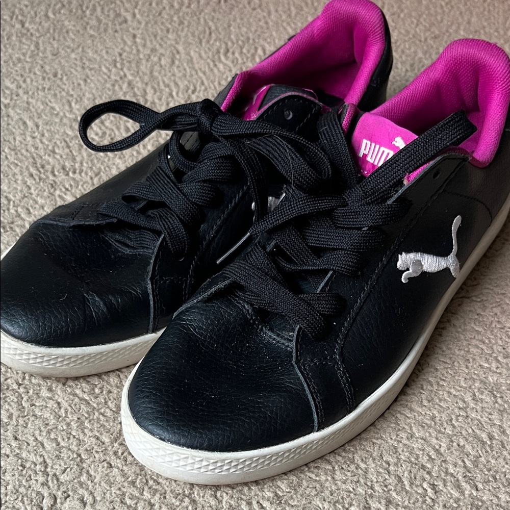 Puma Black Leather Sneakers with Pink Accents - Size 7.5